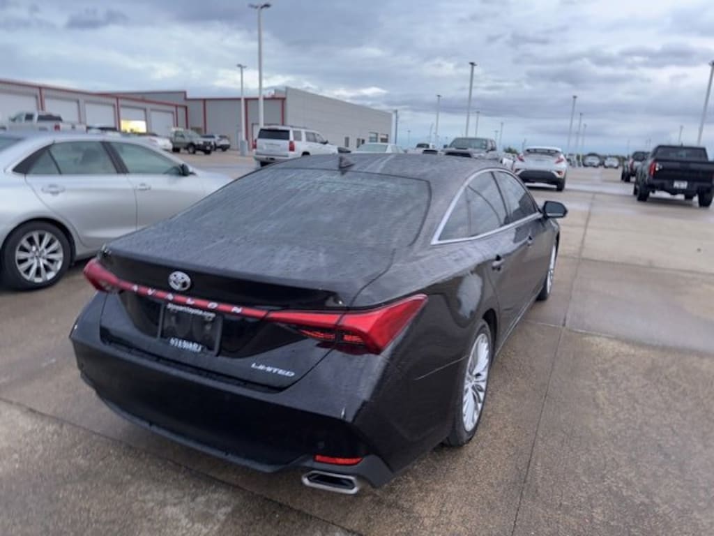 Used 2021 Toyota Avalon Limited Sedan