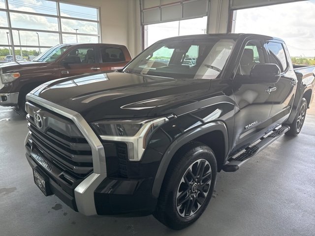 2022 Toyota Tundra Limited photo 2
