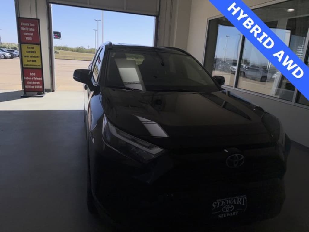 Used 2025 Toyota RAV4 Hybrid XLE SUV