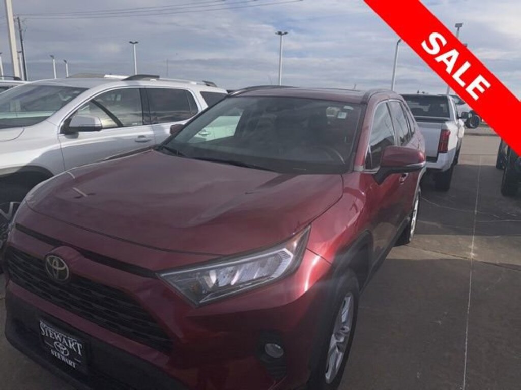 Used 2021 Toyota RAV4 XLE SUV