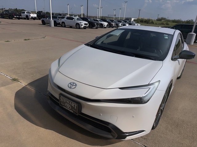 2023 Toyota Prius XLE photo 3