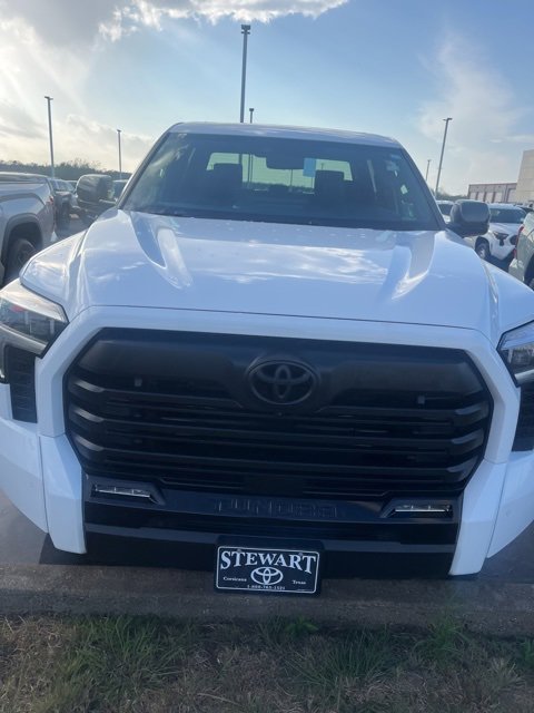 2026 Toyota Tundra Limited photo 2
