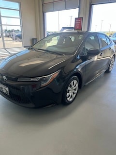 Used 2022 Toyota Corolla LE Sedan near Ennis, TX