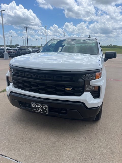 2025 Chevrolet Silverado 1500 photo 2