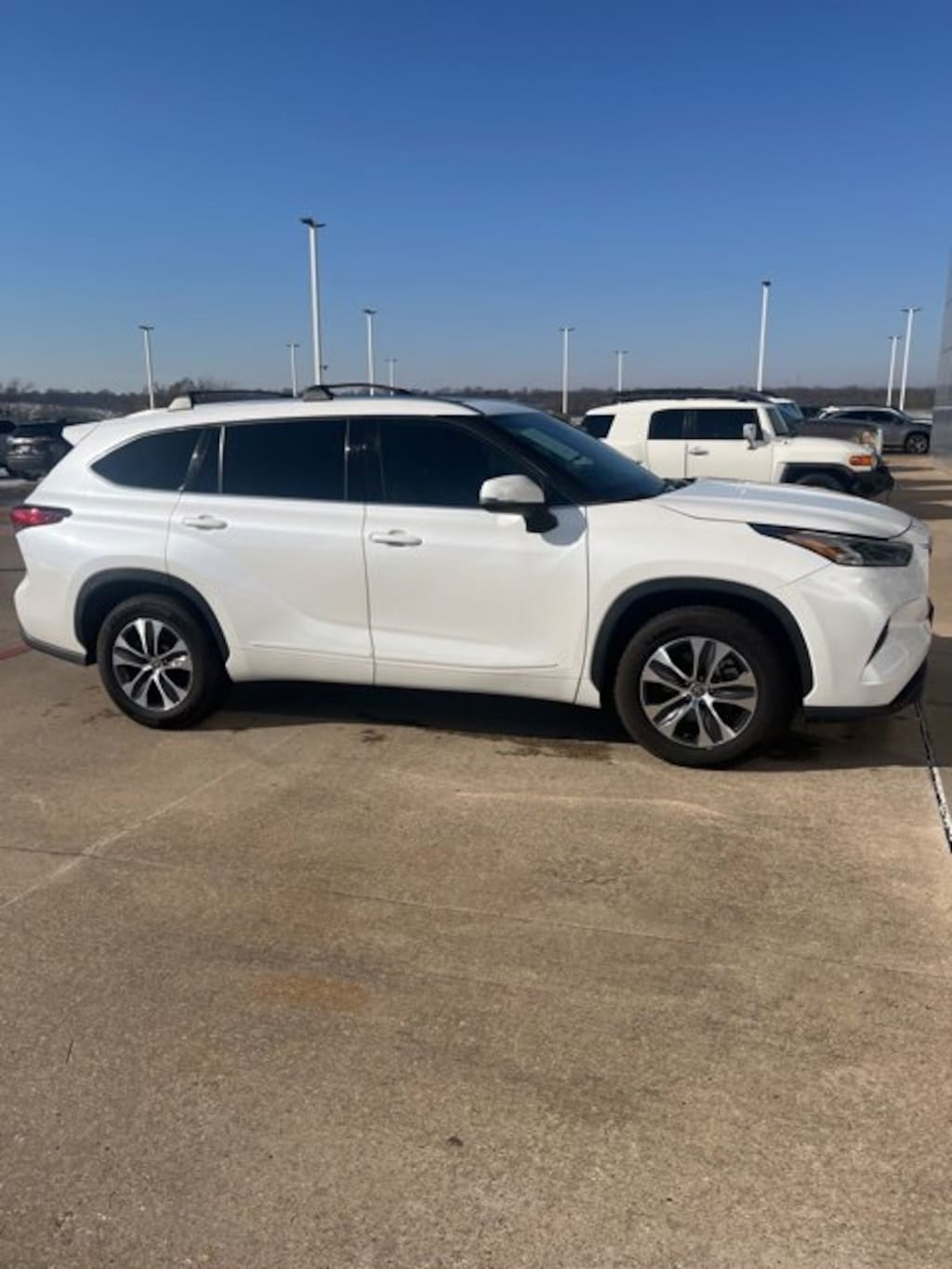 Used 2021 Toyota Highlander XLE SUV