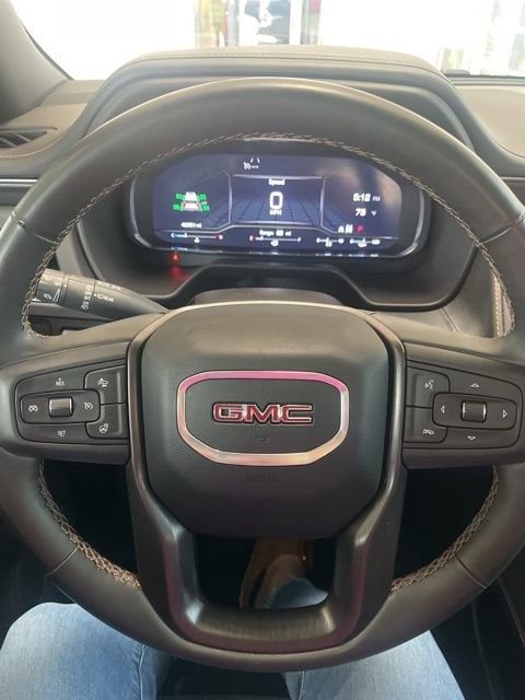 2024 GMC Yukon AT4 - Photo 18