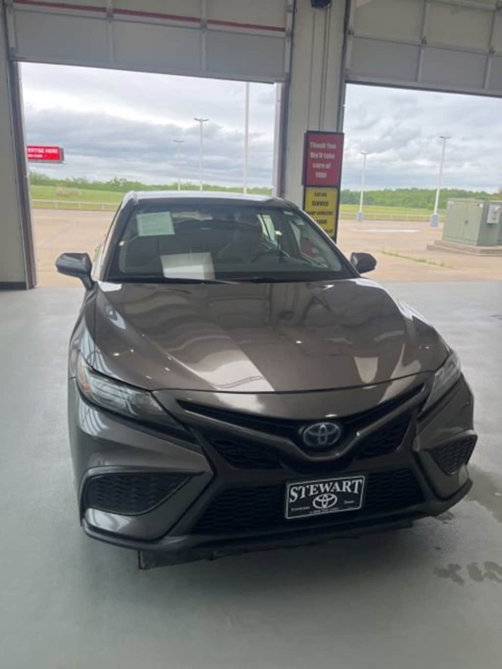 Used 2021 Toyota Camry Hybrid SE Sedan