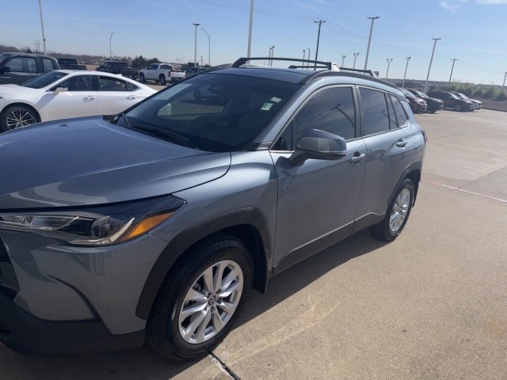 Used 2024 Toyota Corolla Cross LE SUV