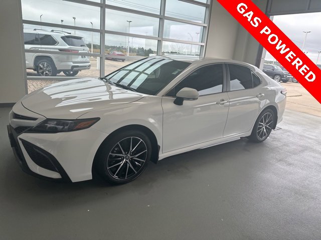 Used 2024 Toyota Camry SE with VIN 4T1T11AK7RU907894 for sale in Corsicana, TX