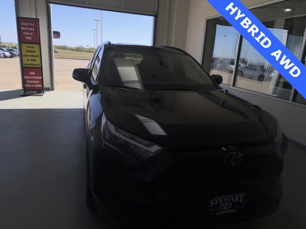 Used 2025 Toyota RAV4 Hybrid XLE SUV