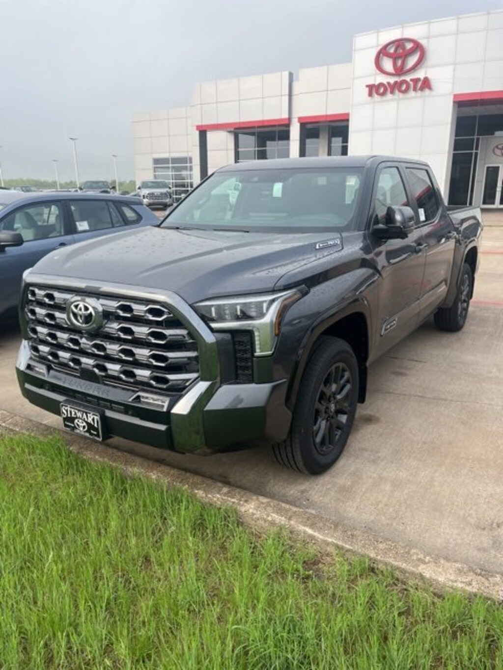 New 2025 Toyota Tundra i-FORCE MAX Platinum i-FORCE MAX Truck CrewMax