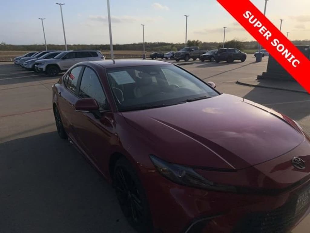 Used 2025 Toyota Camry SE Sedan