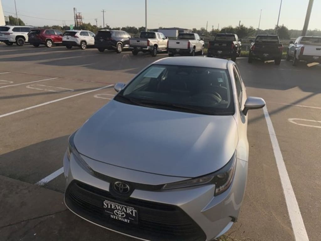 Used 2024 Toyota Corolla LE Sedan