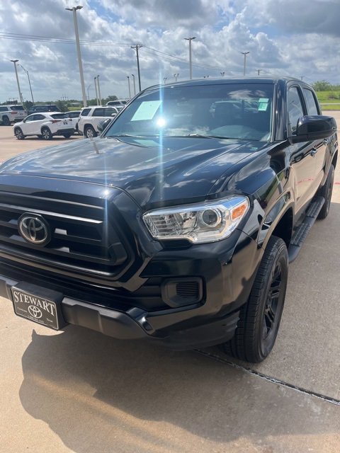 2022 Toyota Tacoma SR Double Cab photo 2