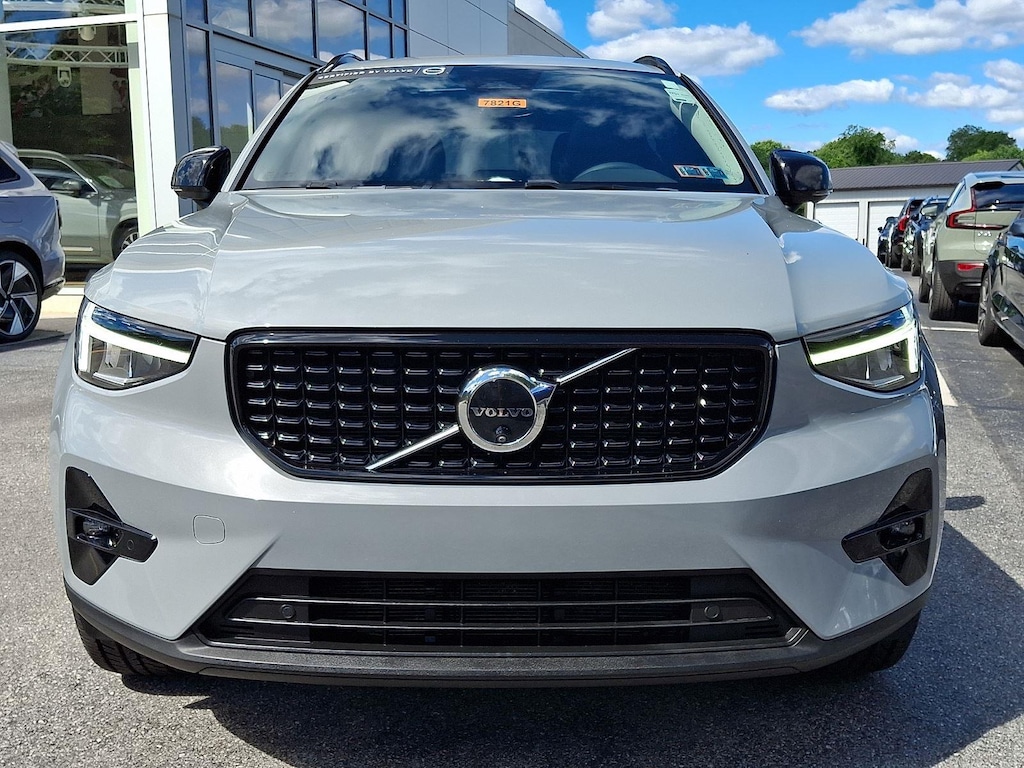 Certified 2024 Volvo XC40 Plus Dark Theme SUV