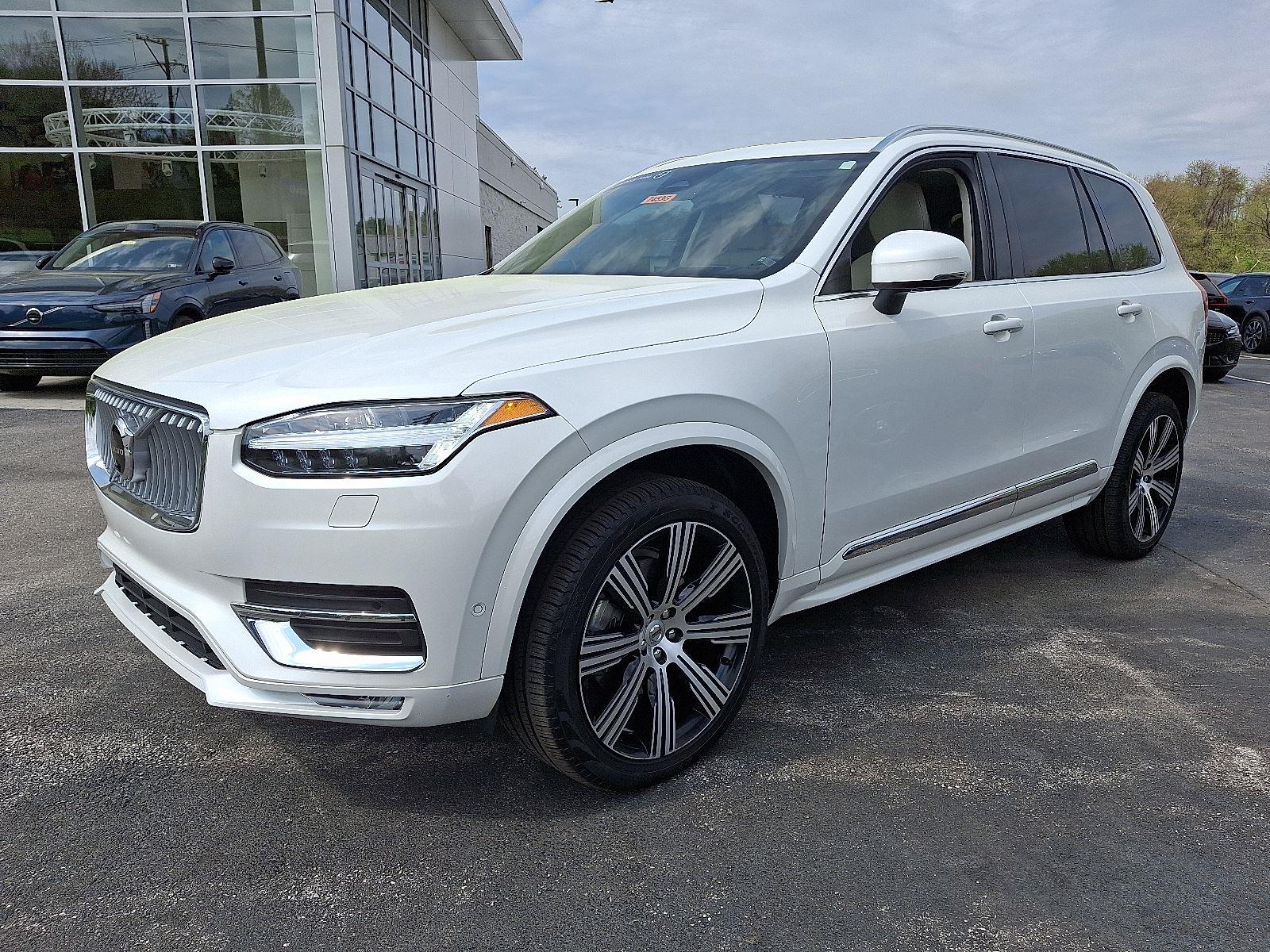2023 Volvo XC90 AWD Ultimate photo 3