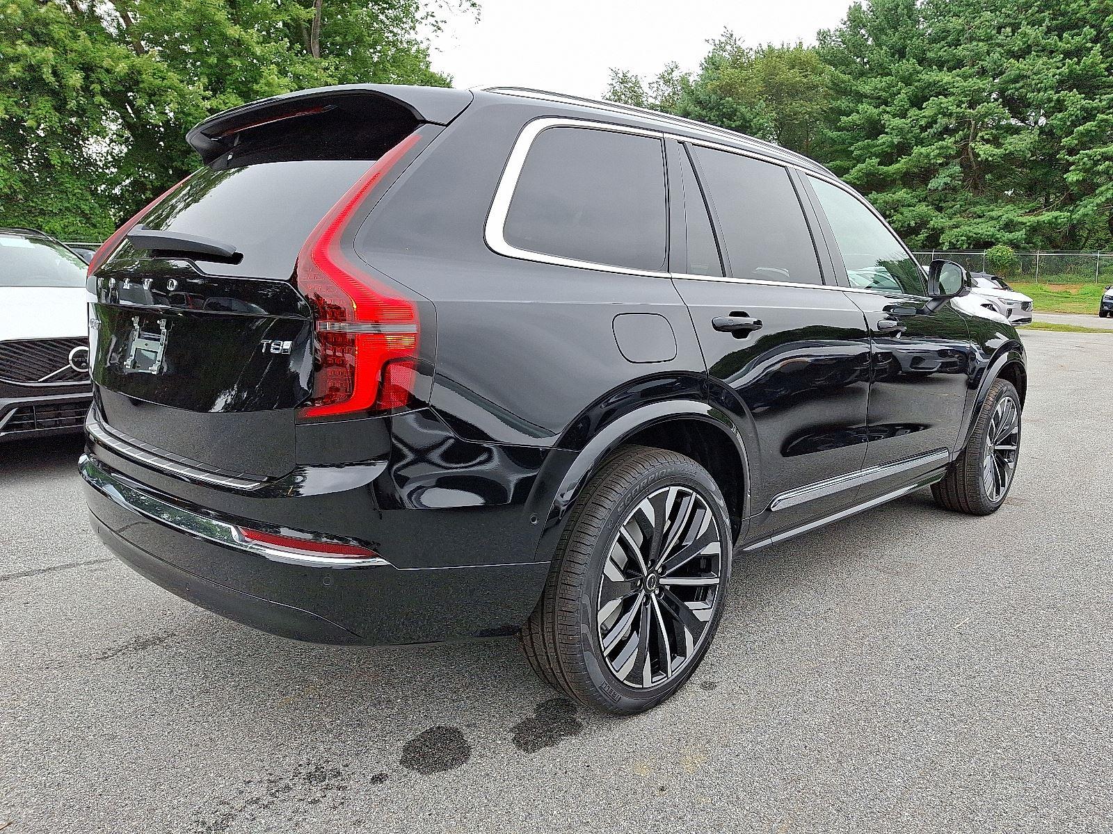 2026 Volvo XC90 T8 photo 3
