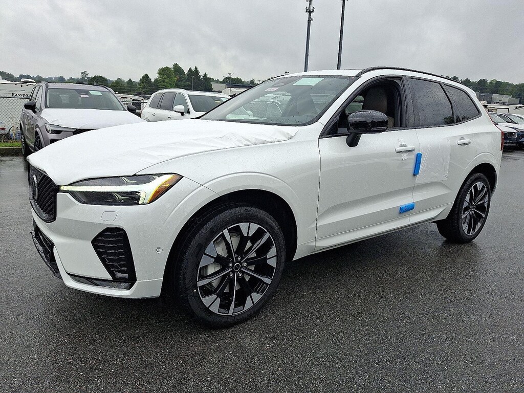 New 2026 Volvo XC60 B5 Plus SUV