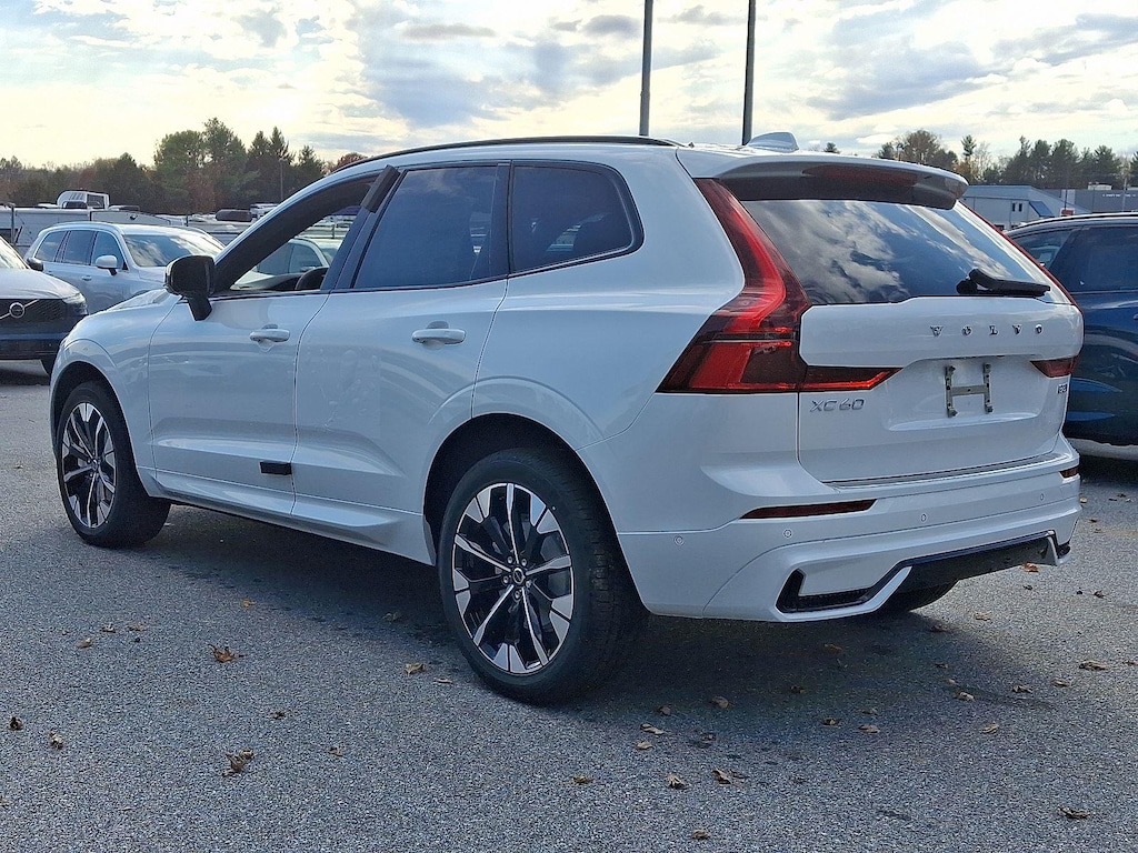 New 2026 Volvo XC60 B5 Plus SUV