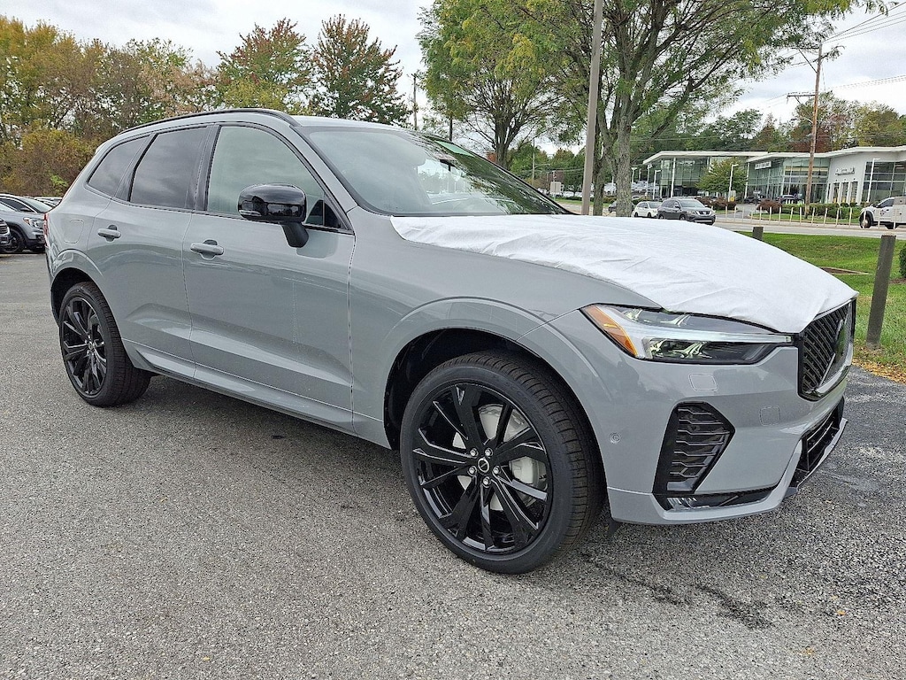 New 2026 Volvo XC60 B5 Ultra Black Edition SUV