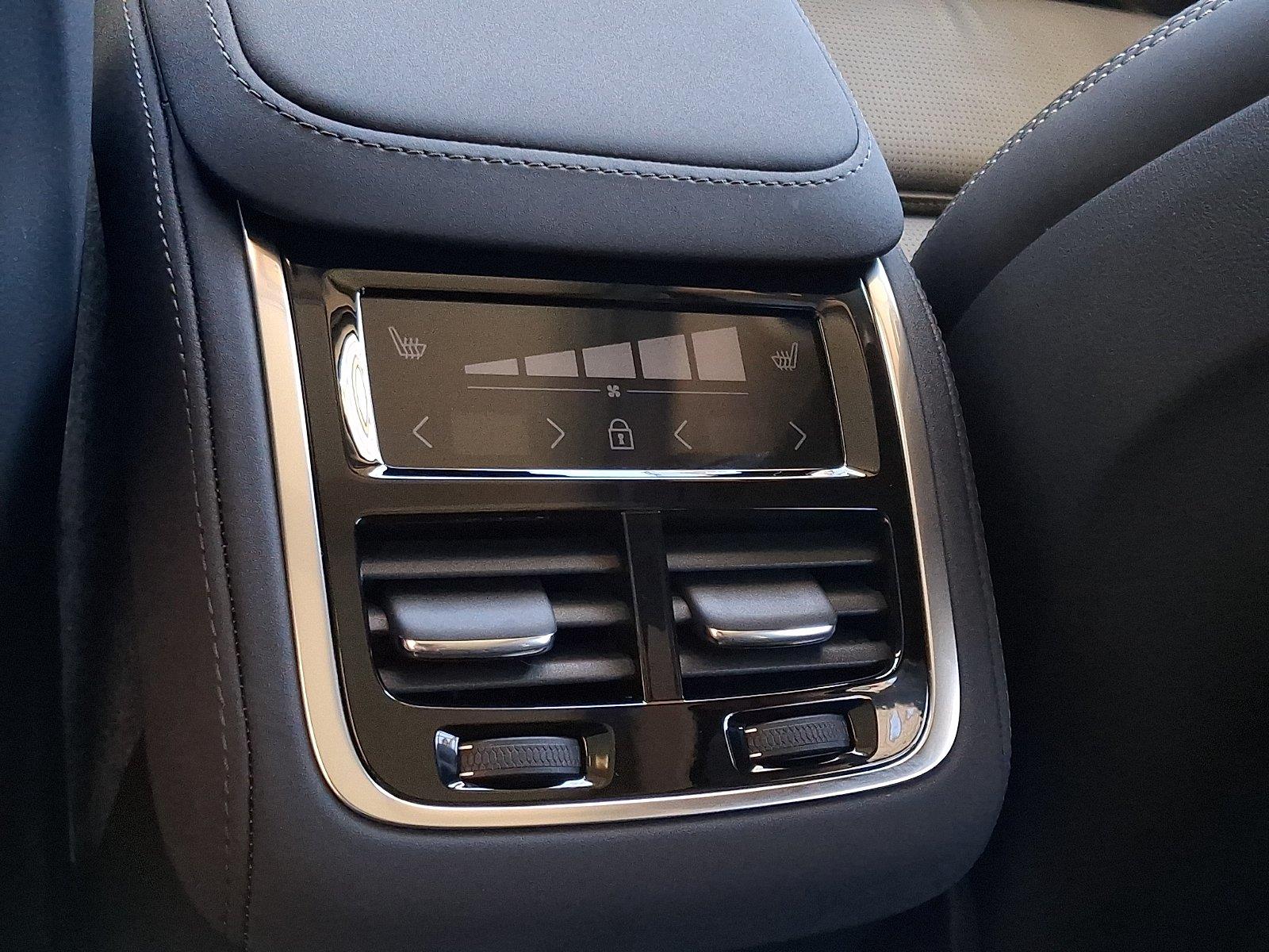 2026 Volvo XC90 Ultra - Photo 7