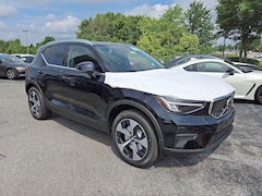 2025 Volvo XC40 B5 Core Bright Theme SUV