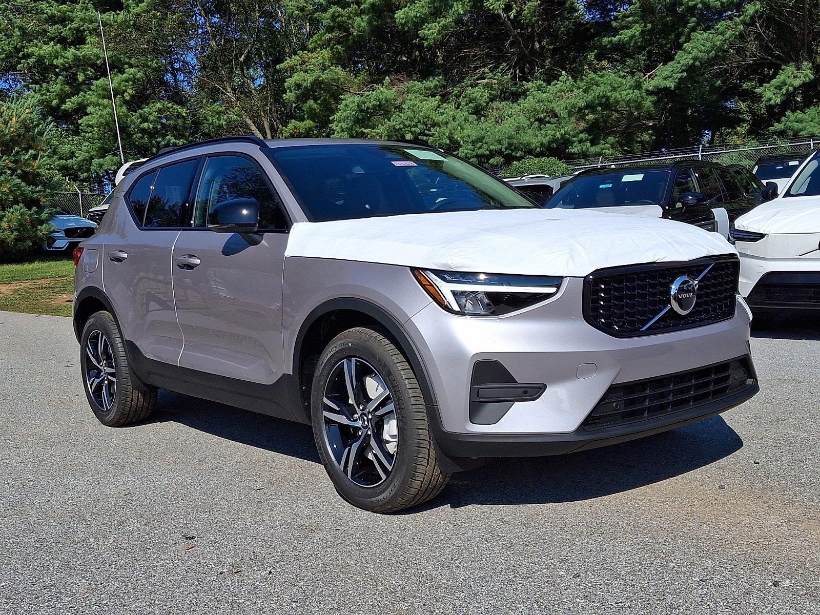 2026 Volvo XC40 SUV 