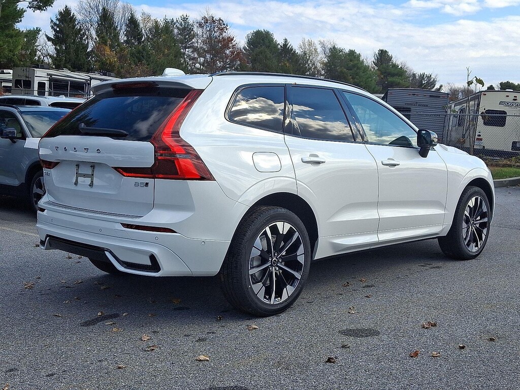 New 2026 Volvo XC60 B5 Plus SUV