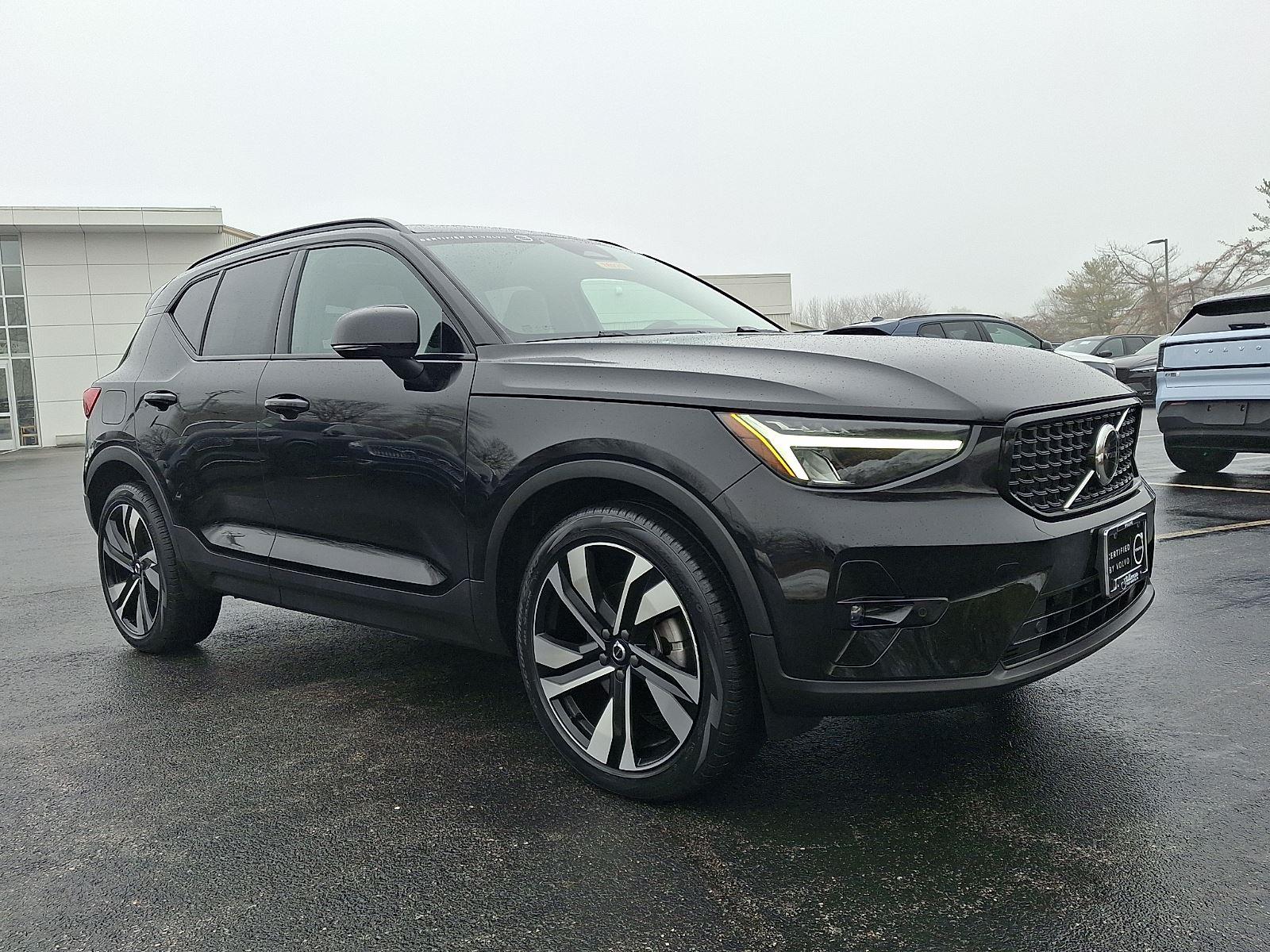 2023 Volvo XC40 SUV 