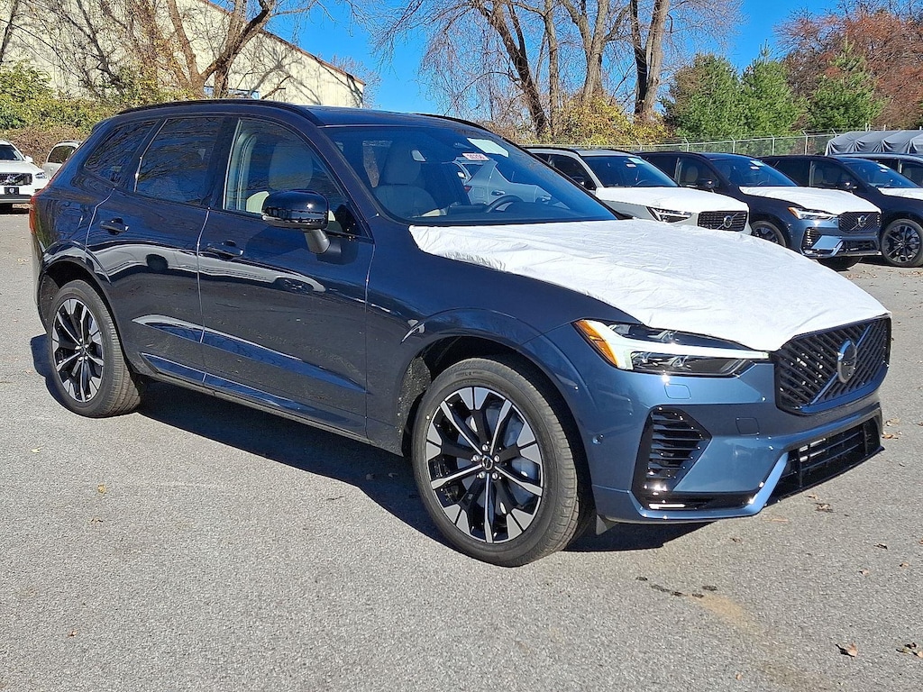 New 2026 Volvo XC60 plug-in hybrid T8 Plus SUV