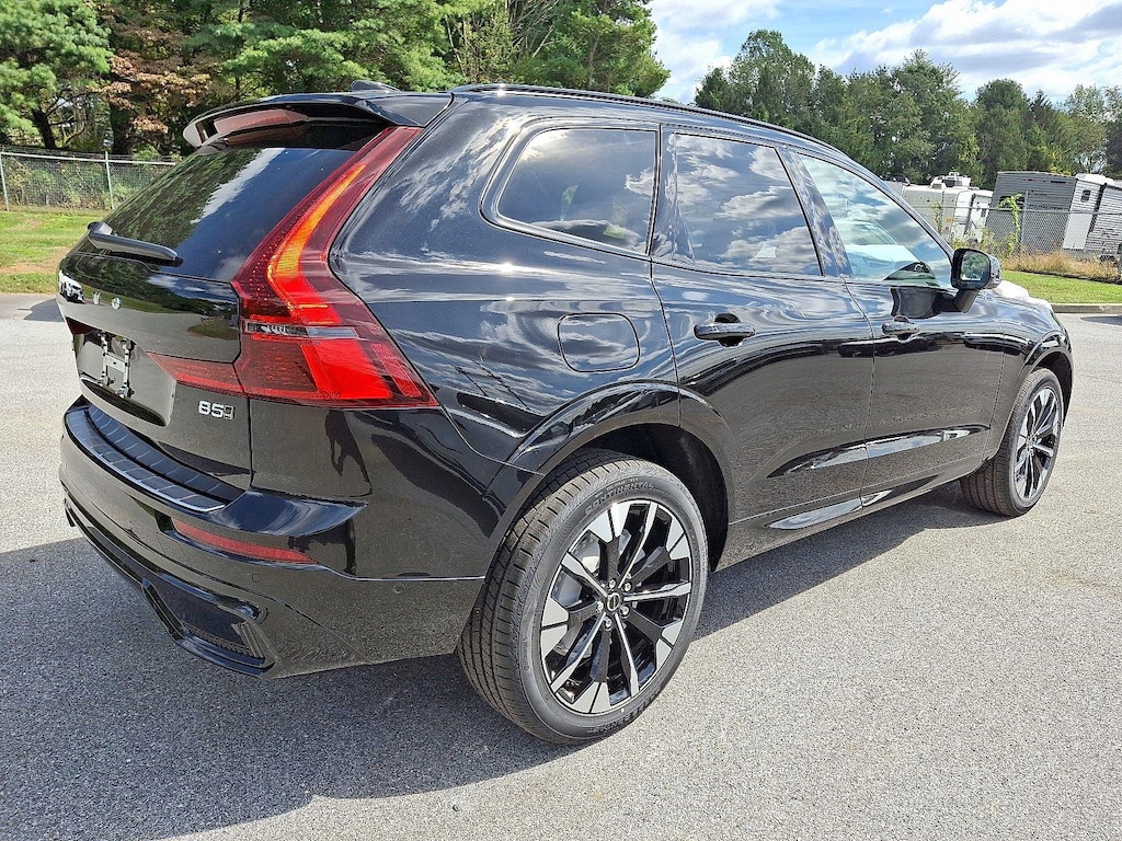 New 2026 Volvo XC60 B5 Plus SUV