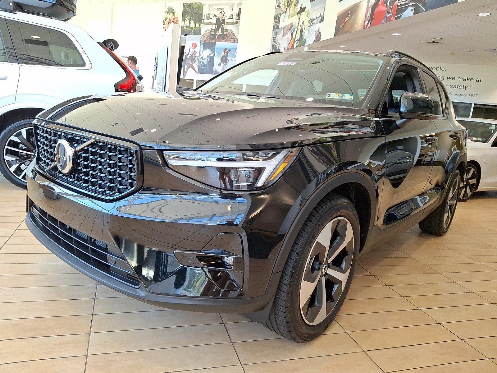 Certified 2026 Volvo XC40 B5 Plus SUV