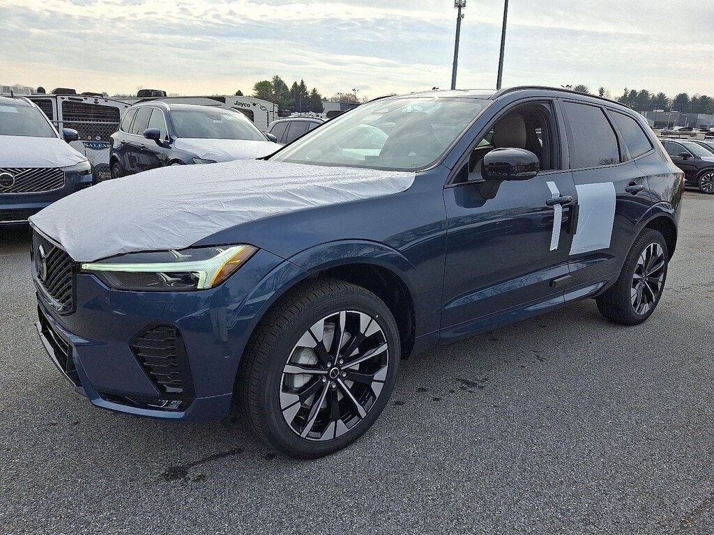 New 2026 Volvo XC60 B5 Plus SUV