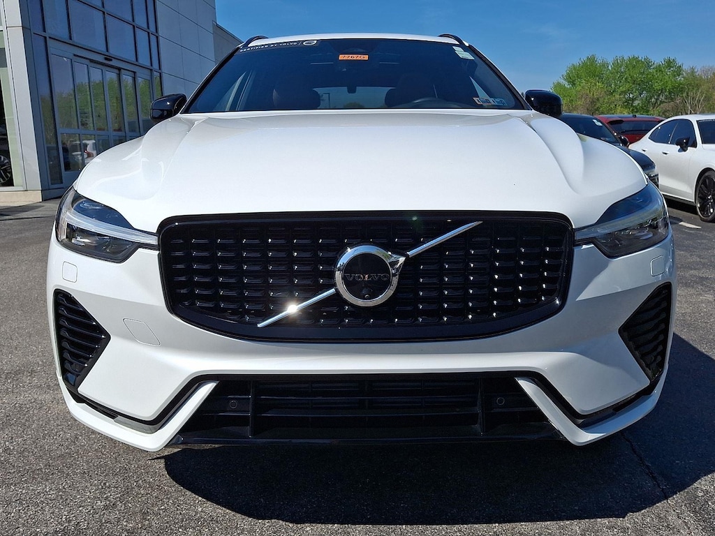 Certified 2025 Volvo XC60 Plug-In Hybrid Plus SUV