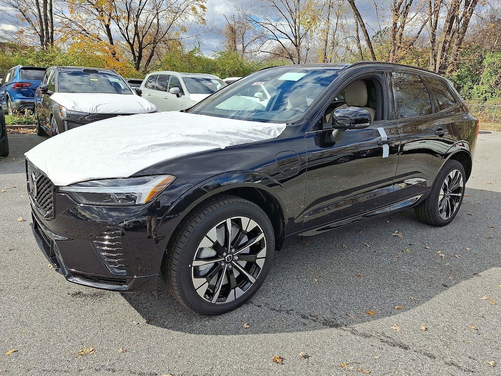 New 2026 Volvo XC60 plug-in hybrid T8 Plus SUV