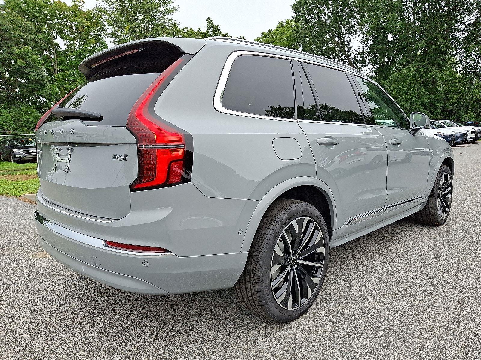 2026 Volvo XC90 Plus photo 3
