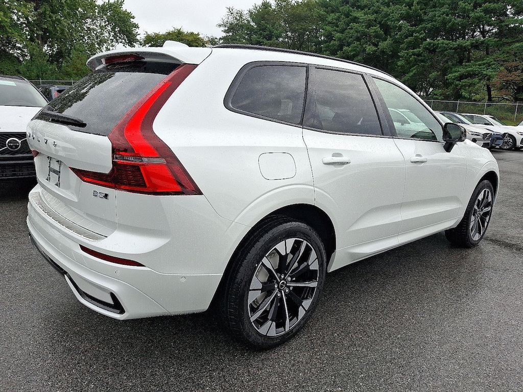 New 2026 Volvo XC60 B5 Plus SUV