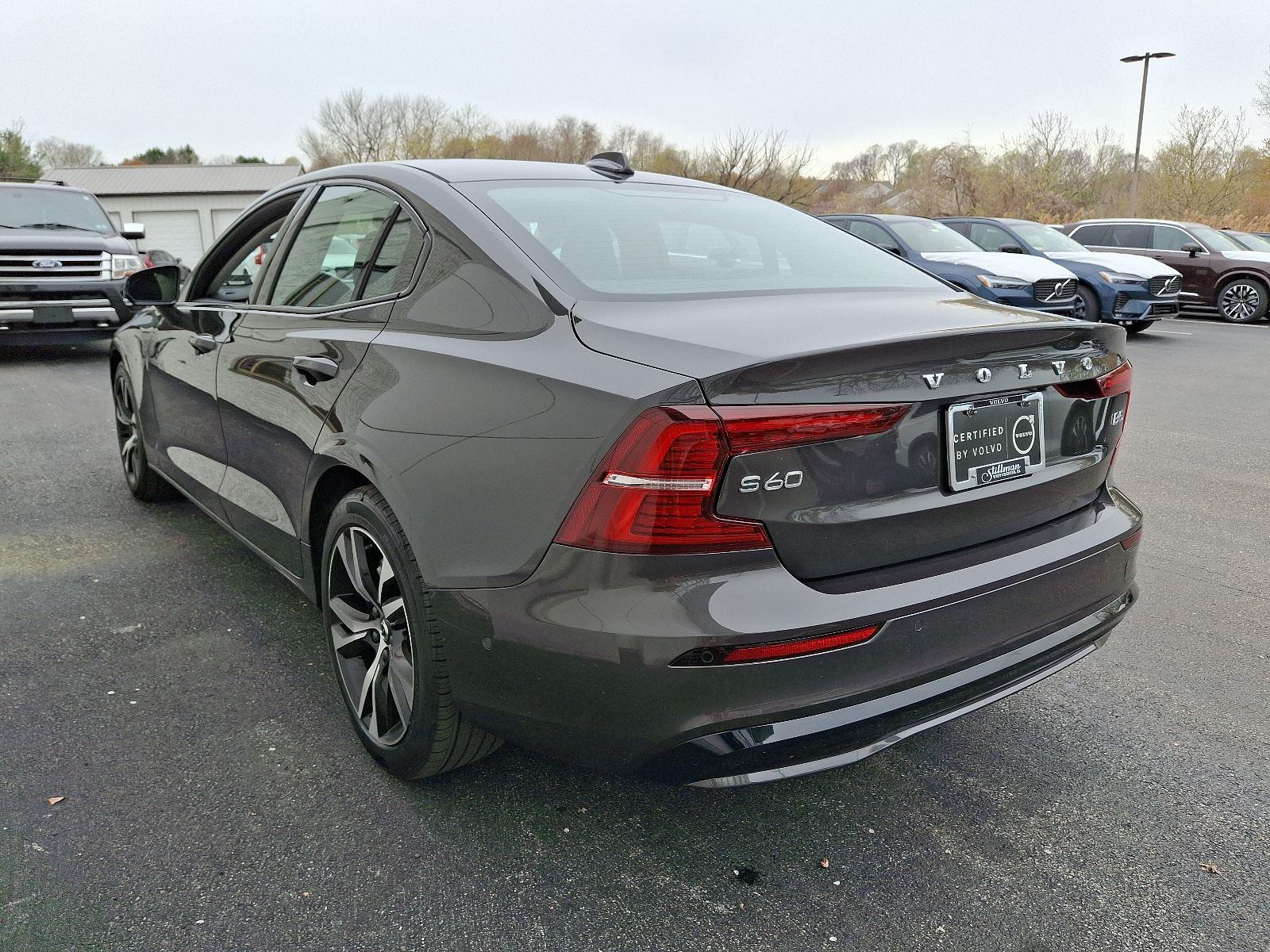 2025 Volvo S60 B5 Plus photo 4
