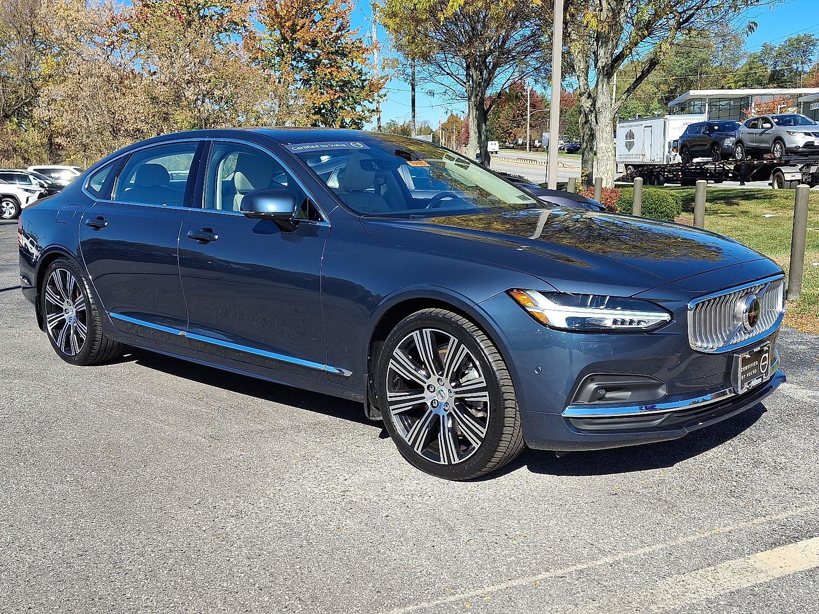 2023 Volvo S90 Sedan 