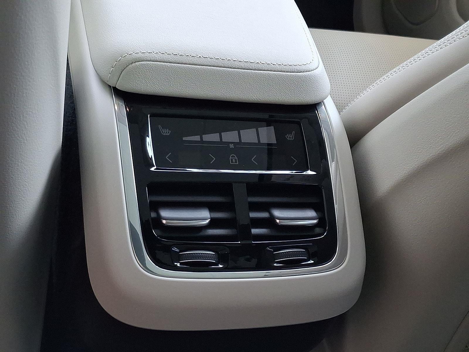 2026 Volvo XC60 Ultra - Photo 7