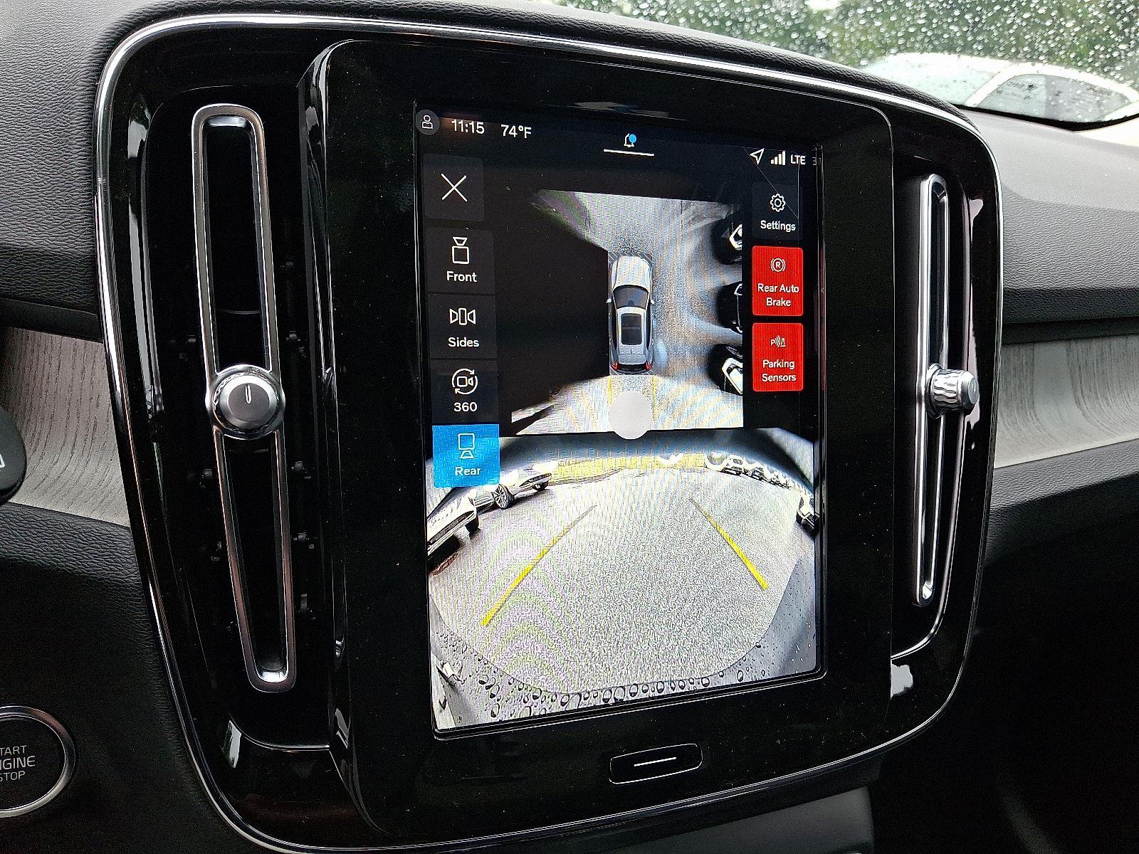 2026 Volvo XC40 Plus - Photo 13