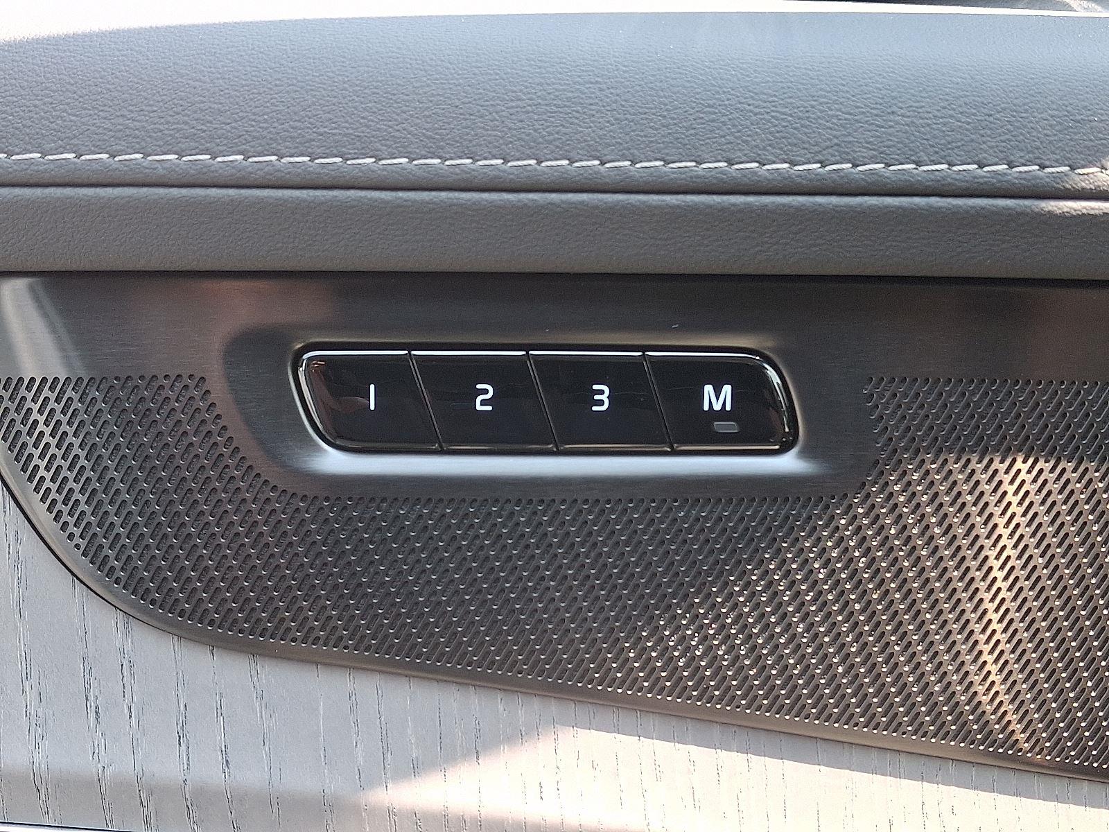 2026 Volvo XC90 Ultra - Photo 18