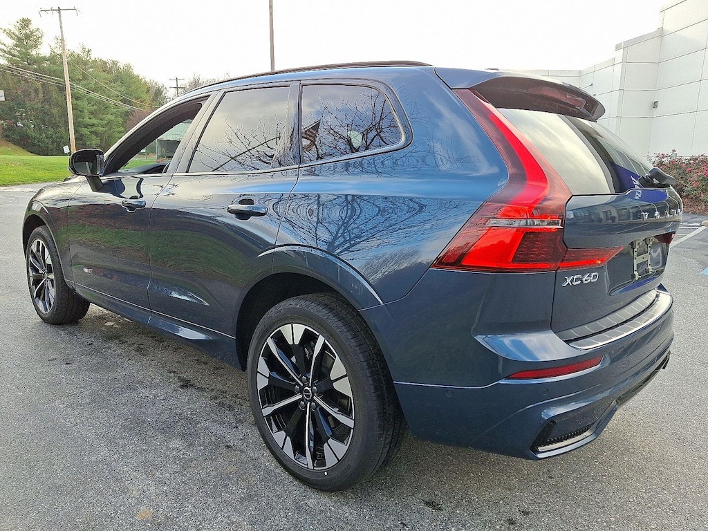 New 2026 Volvo XC60 B5 Plus SUV