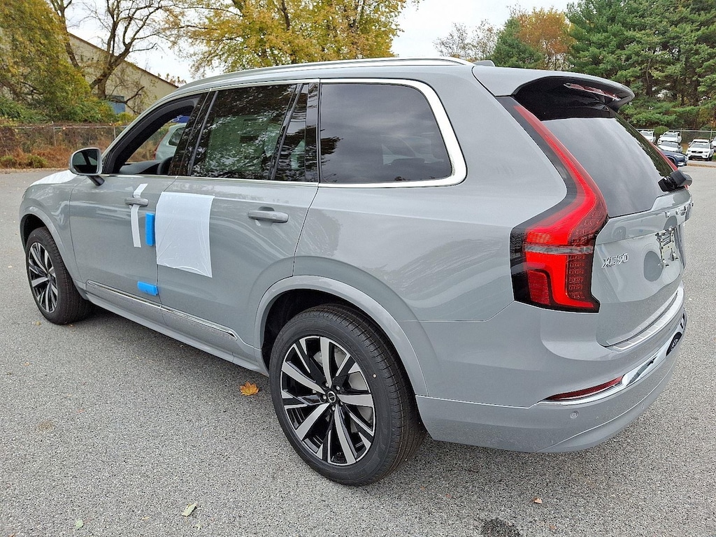 New 2026 Volvo XC90 B5 Core SUV
