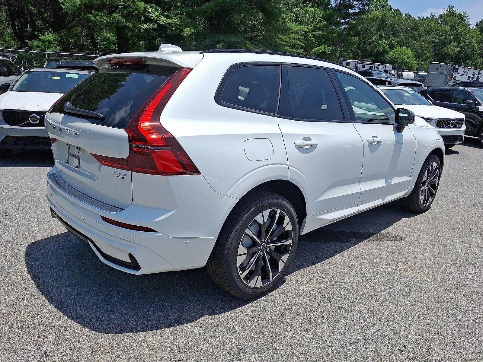 2026 Volvo XC60 Hybrid T8 Plus photo 4