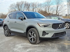 2026 Volvo XC40