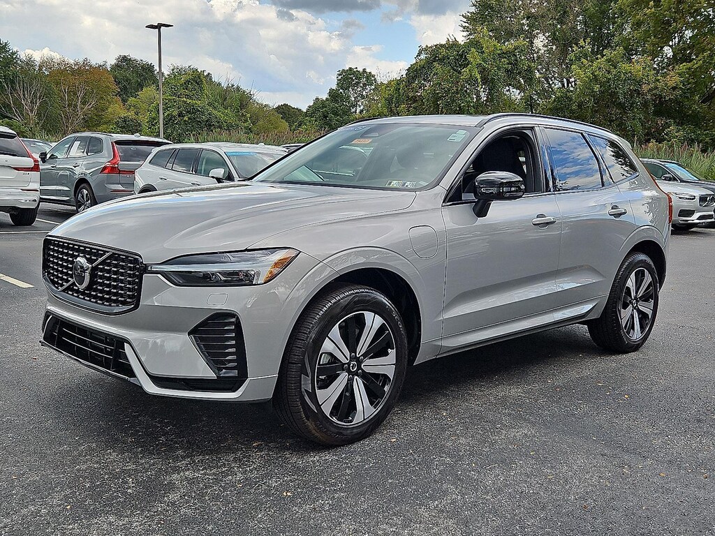 Certified 2024 Volvo XC60 Recharge Plug-In Hybrid EAWD Core Dark Theme SUV
