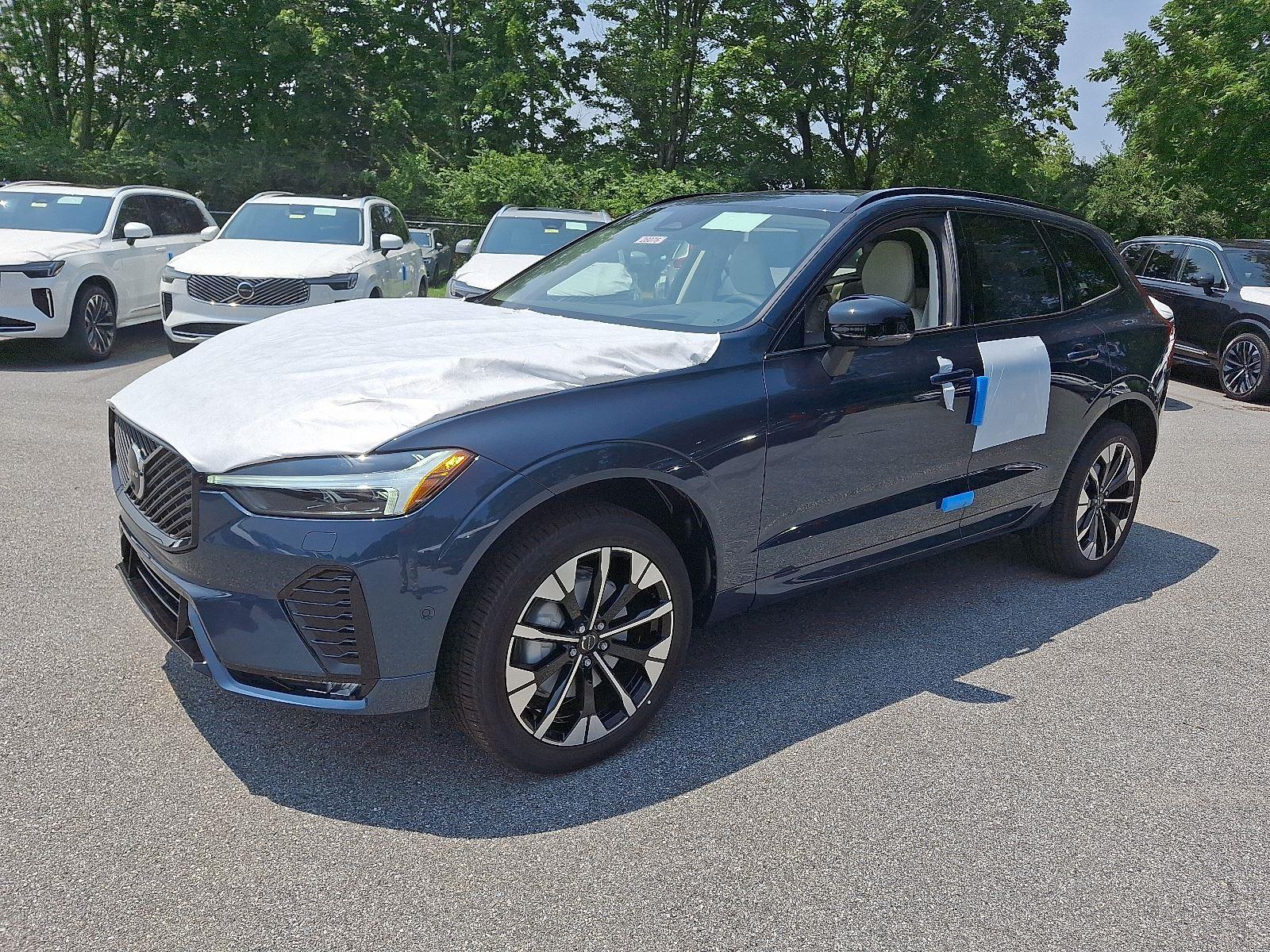 2026 Volvo XC60 B5 photo 2