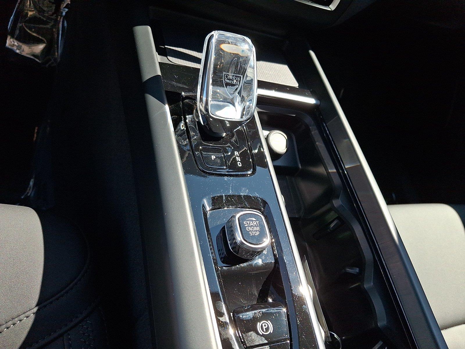 2026 Volvo XC60 Plus - Photo 11