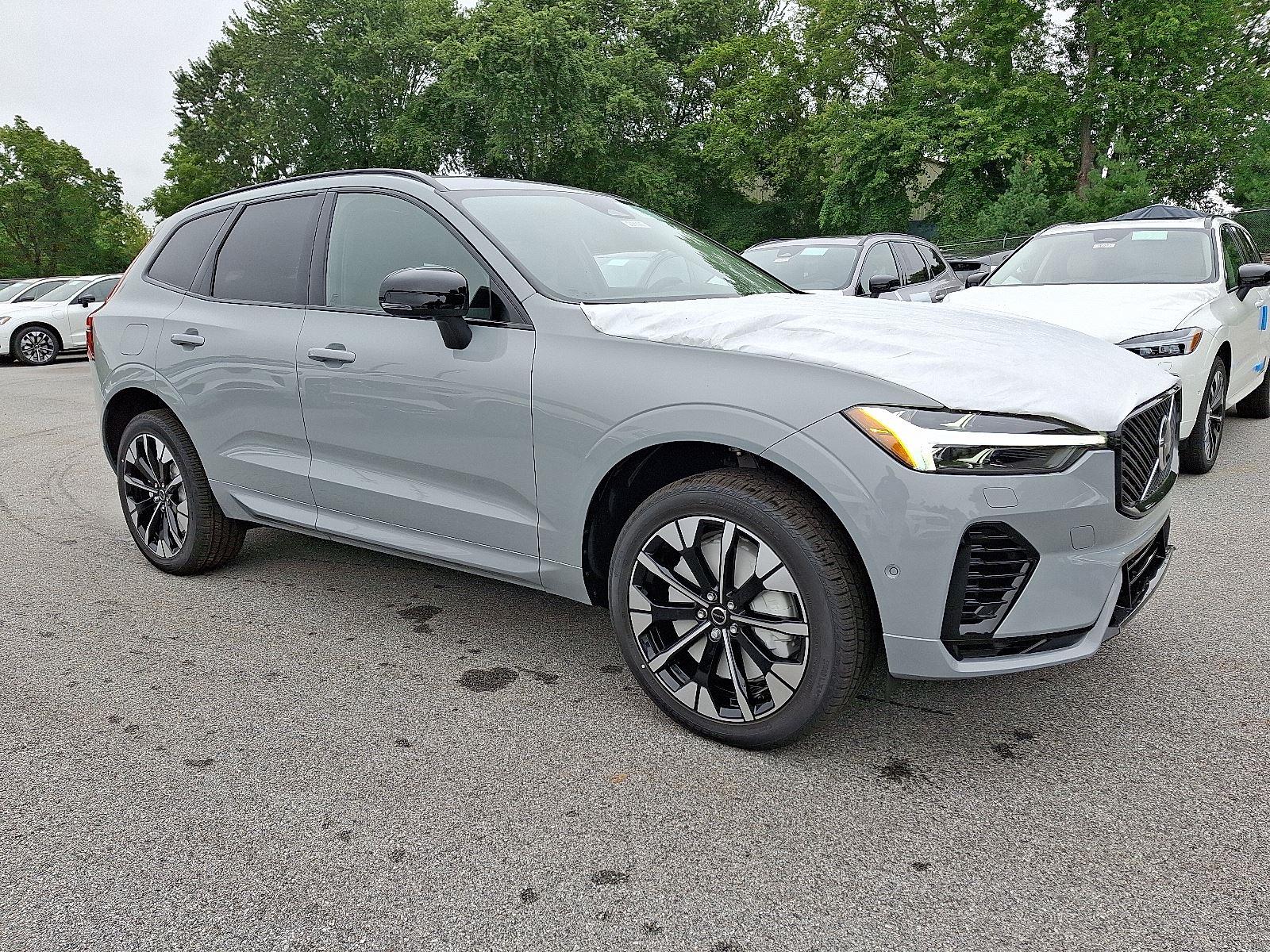 2026 Volvo XC60 Plus's photo